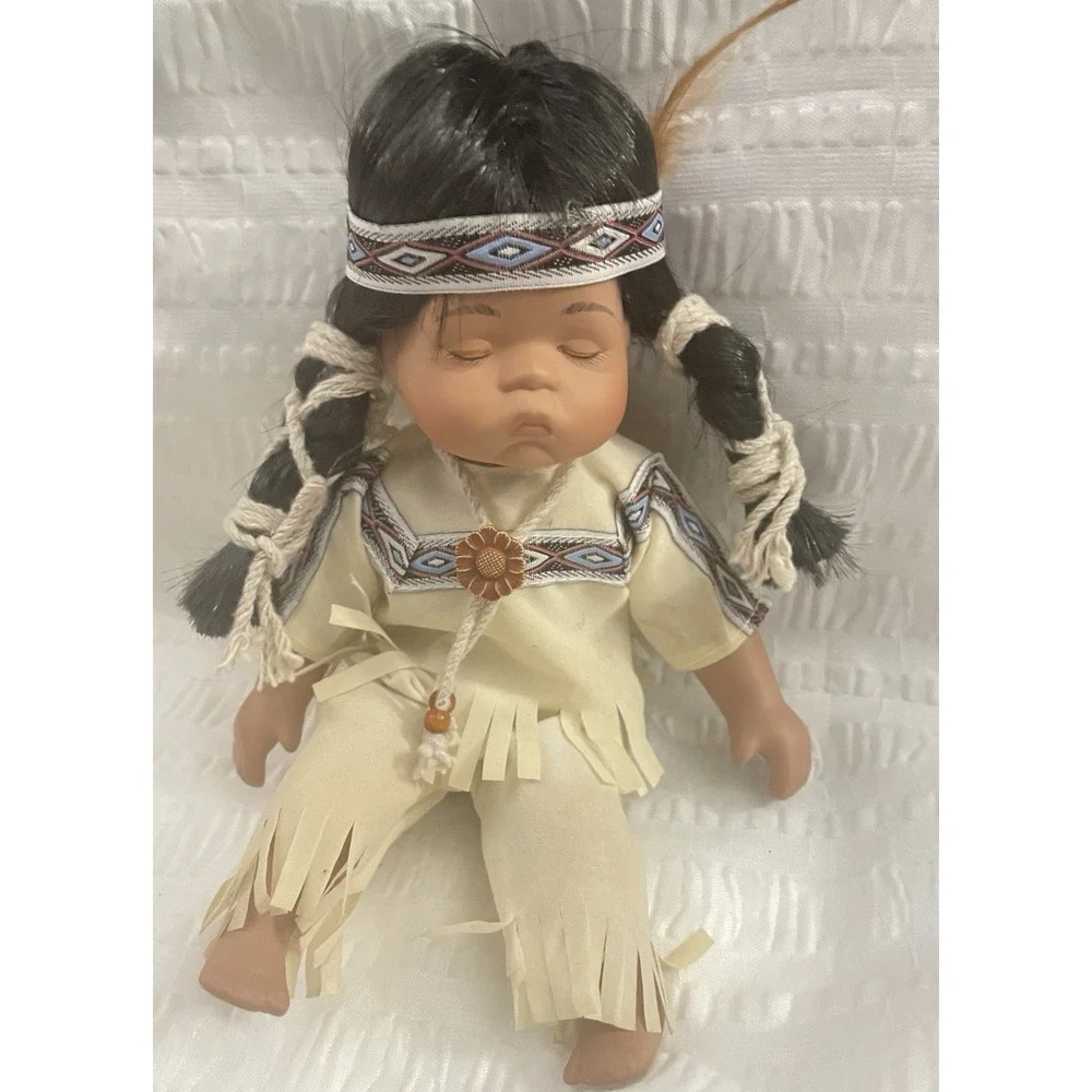 Goldenvale 1/2000 - Porcelain Native American Sleeping Doll - Maxine, Collectors